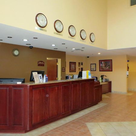 Days Inn By Wyndham Oromocto Conference Centre Eksteriør billede